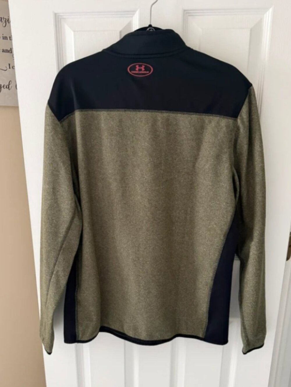 Under Armour Pullover Green Men's 1/2 Zip Cold Gear Loose Pullover - Picture 2 of 4